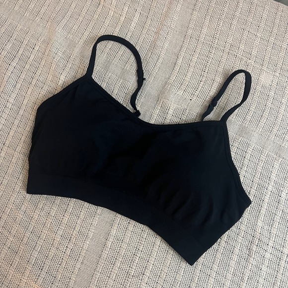 Athleta Renew Sports Bra - Picture 3 of 4